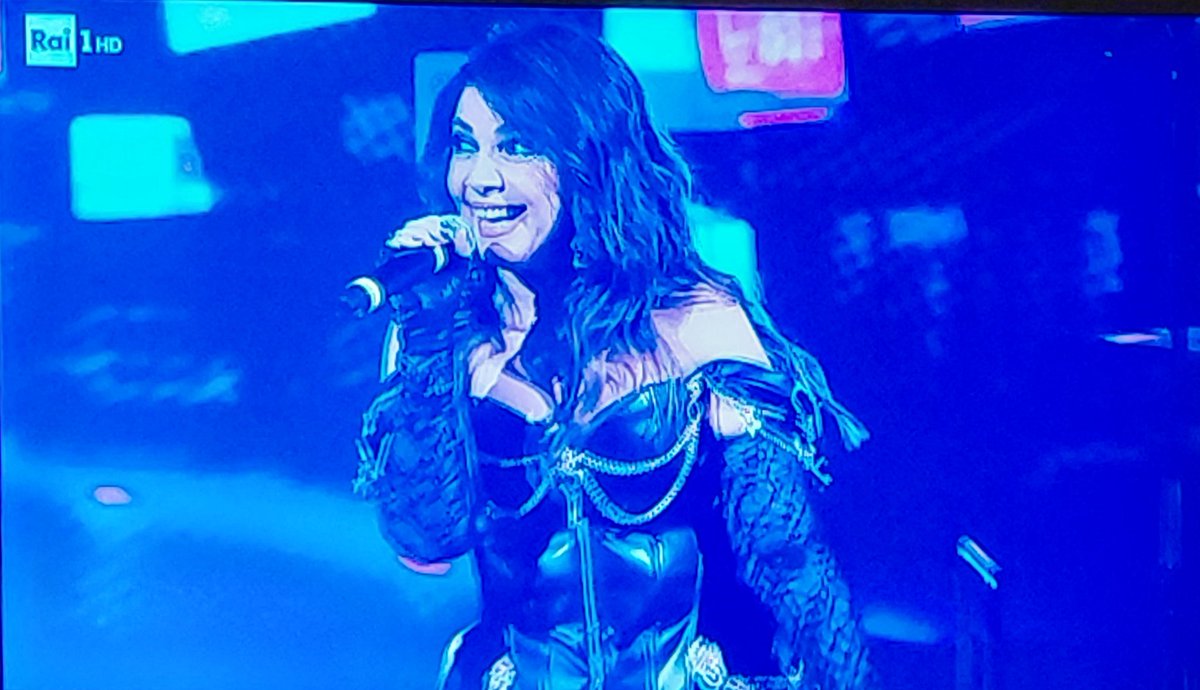 lilheat08's tweet photo. Cristina vivendo la sua best life .
E addio per sempre ai Puffi .🤟🖤 #Cristinadavena #Sanremo2026 https://t.co/olsF0ueqeA