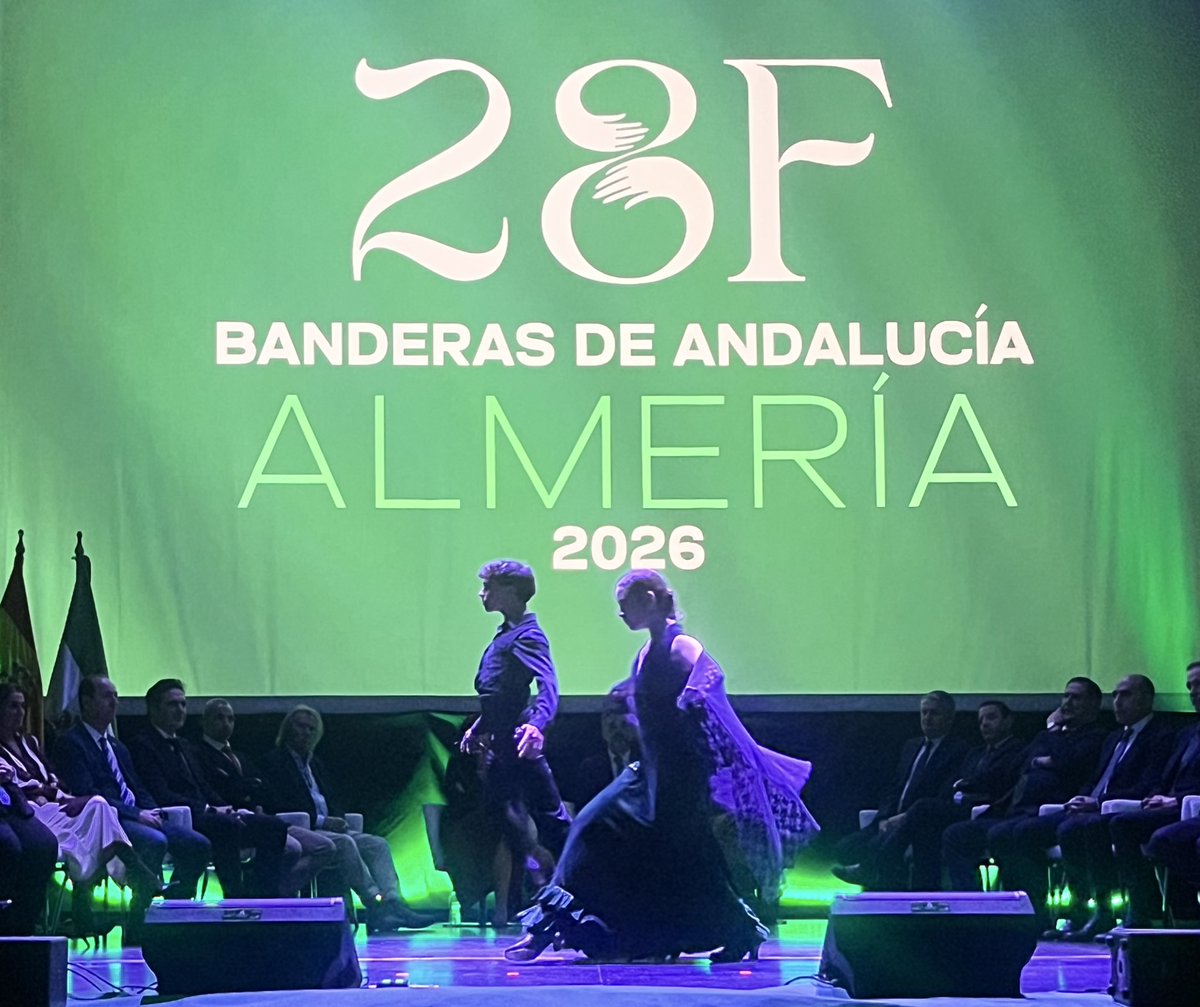 Muy orgullo de ser andaluz.
Hoy se han reconocido a personas y entidades que hacen que Andalucía, desde Almería, mejoren a España. 
Me encanta que mi tierra aporte a España y la Humanidad.