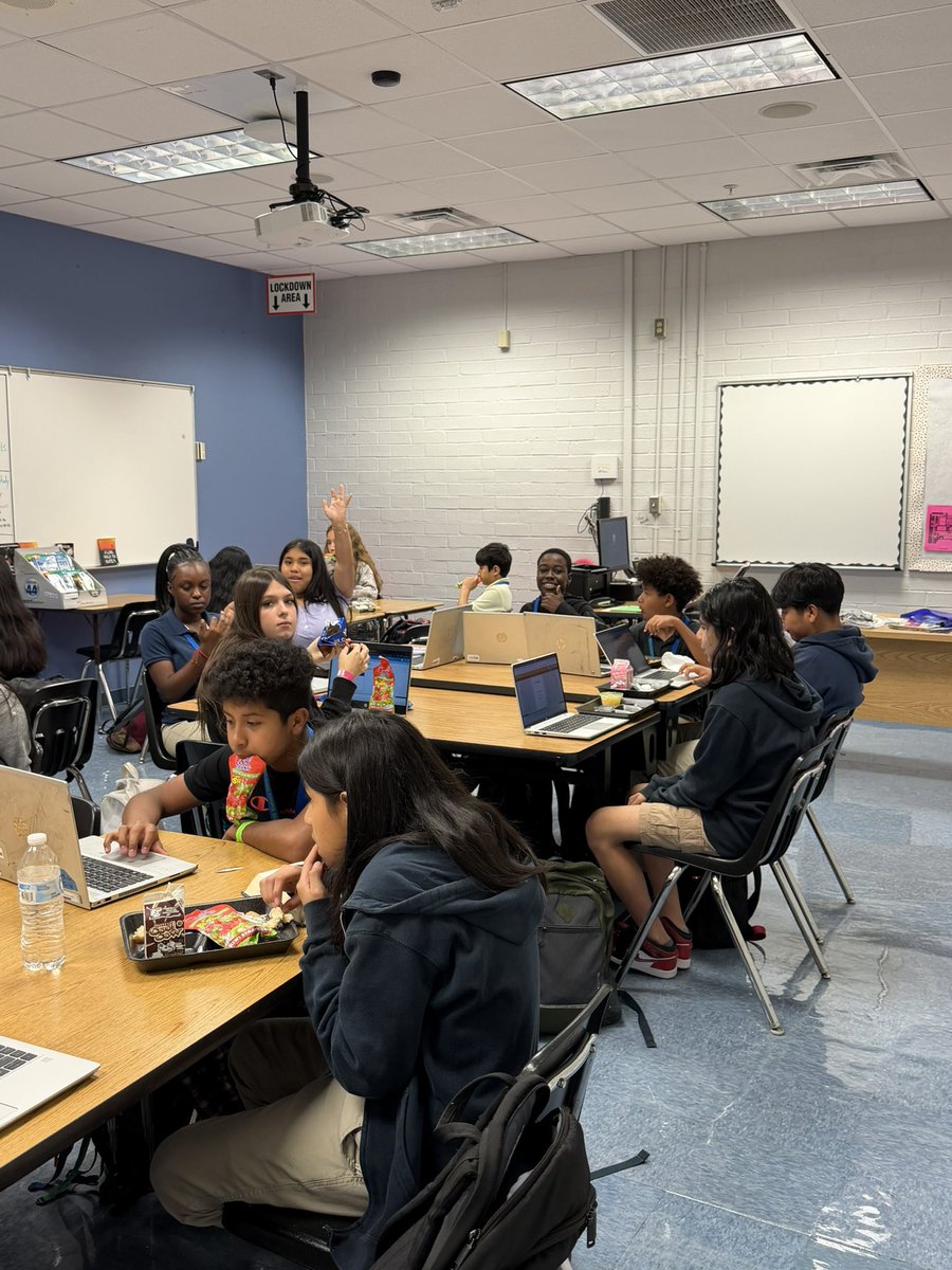 East Naples Middle tweet media