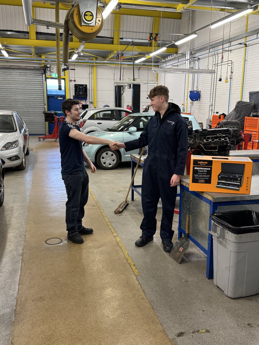 Greenock Motor Vehicle tweet media