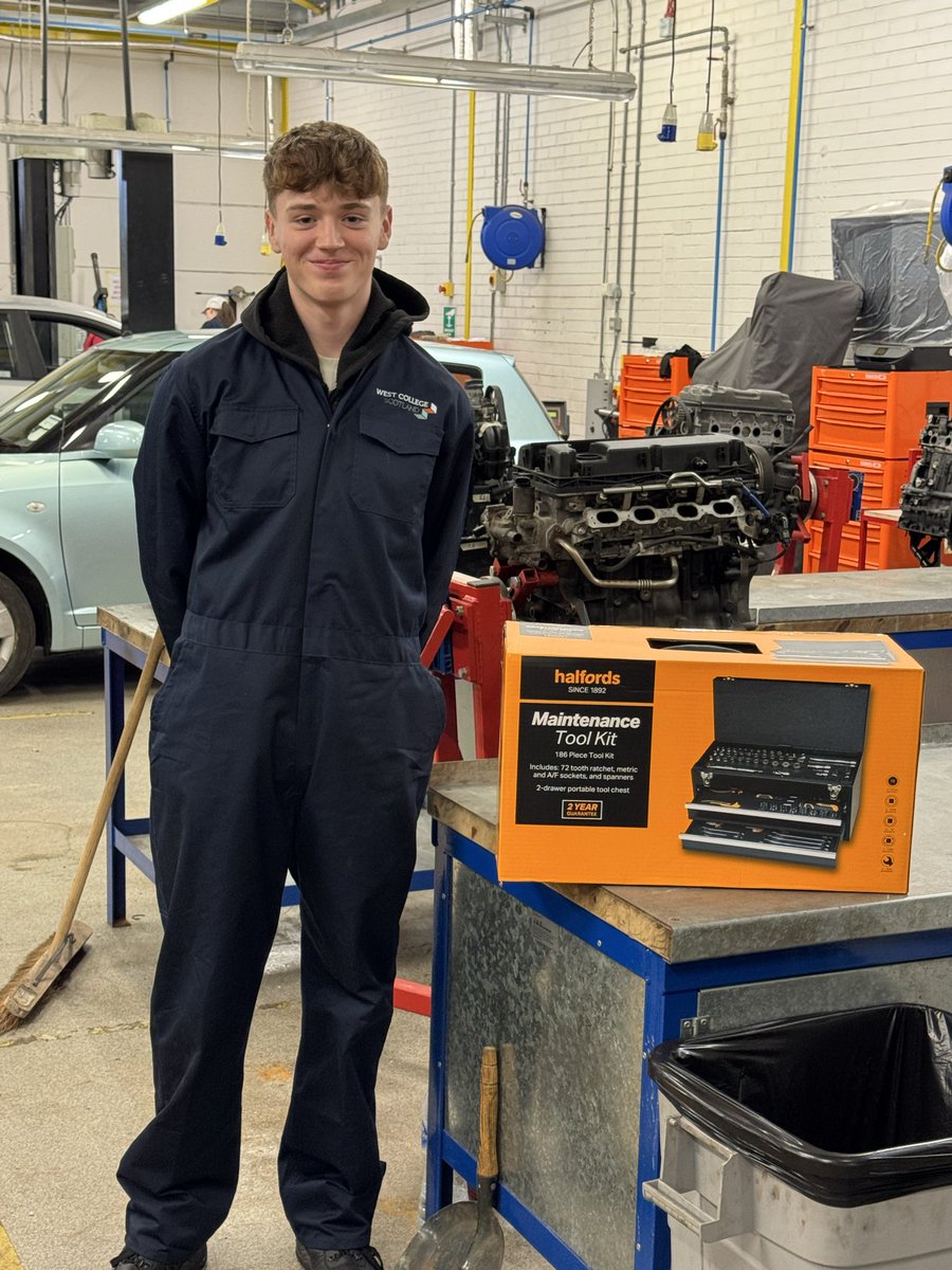 Greenock Motor Vehicle tweet media