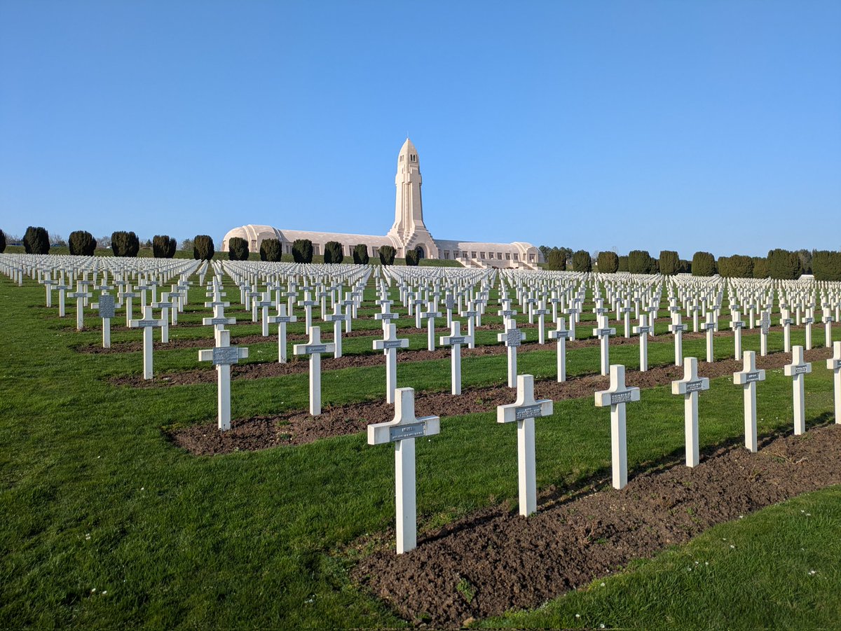 sg_teaching's tweet photo. Hi @sommecourt, I know you're into your photography and was just looking for your honest opinion of this photo I took of Douaumont Oussary and the national cemetery yesterday and any areas I could improve on? https://t.co/fD05elajCe