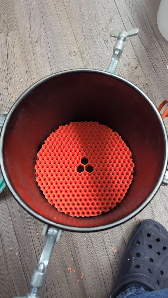 benmagelsen's tweet photo. Harbor Freight pressure pot converted into a heated composite curing chamber. Poured quartz dominant geopolymer composite to level the exterior bottom for a silicone heater, then covered it with foam. Added an inside tray and will put water below to humidify the curing chamber. https://t.co/aLYd45AlhM
