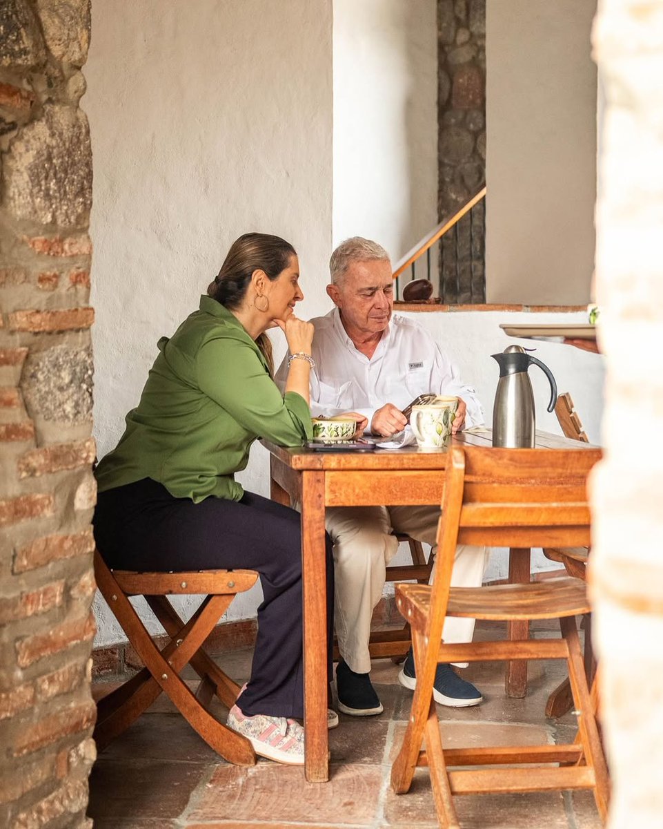 Cuántos likes para la próxima presidente del país Paloma Valencia y el dos veces presidente y más grande político del país Álvaro Uribe Vélez 

Son lo máximo 🙋❤️