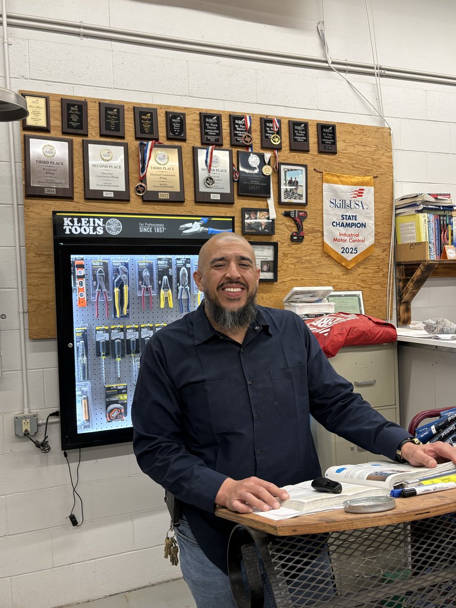 Melanie Fisher tweet media