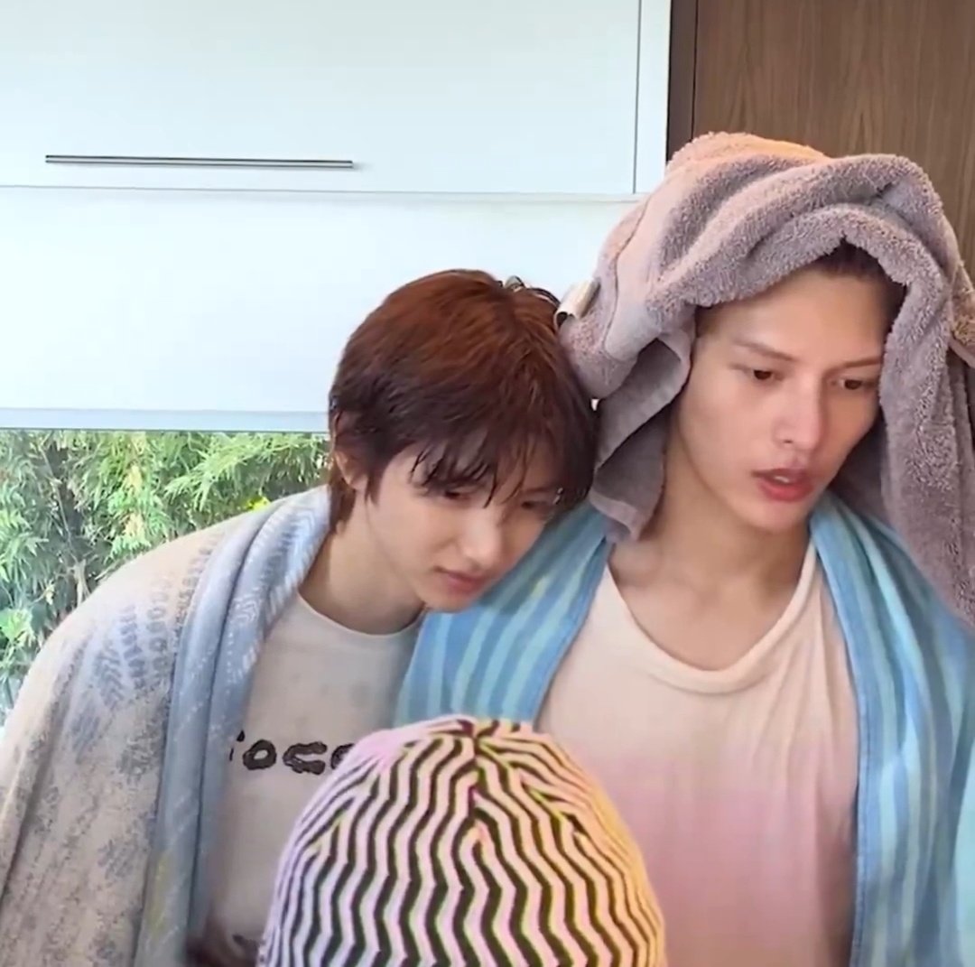 harumanyogi183's tweet photo. [cortis vogue japan interview] 

JAMES to JUHOON 

🦅: Juhoon is healing

james said juhoon's presence is healing to him.. just keel me already :( https://t.co/ezvpWiq4Fu