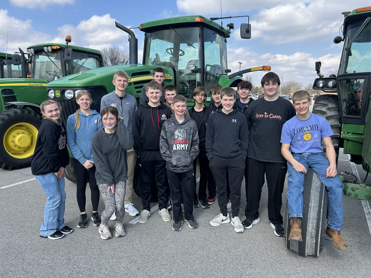 FLFFA's tweet photo. What makes FFA great? Easy, the members! Just over 1 million strong throughout the US, just shy of 31K in Ohio, and somehow we’re blessed to have 70 of the absolute BEST! To close out our FFA week our members enjoyed a baked potato bar. https://t.co/mSRhPuo0mA