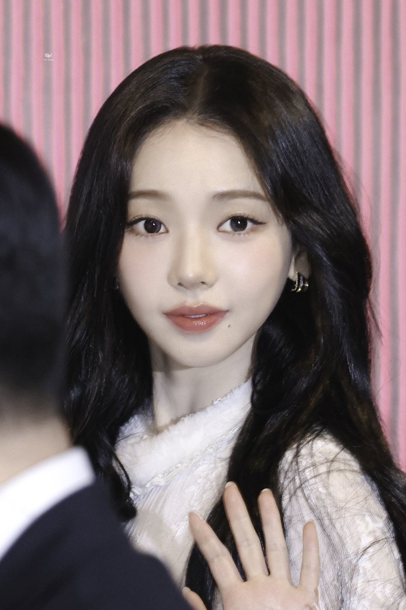 0411_UP's tweet photo. 260219 미스터리 수사단2
내 지민님이 공주님이야👑
#Karina #카리나 #aespa #에스파 https://t.co/Cfk0qGzBxa