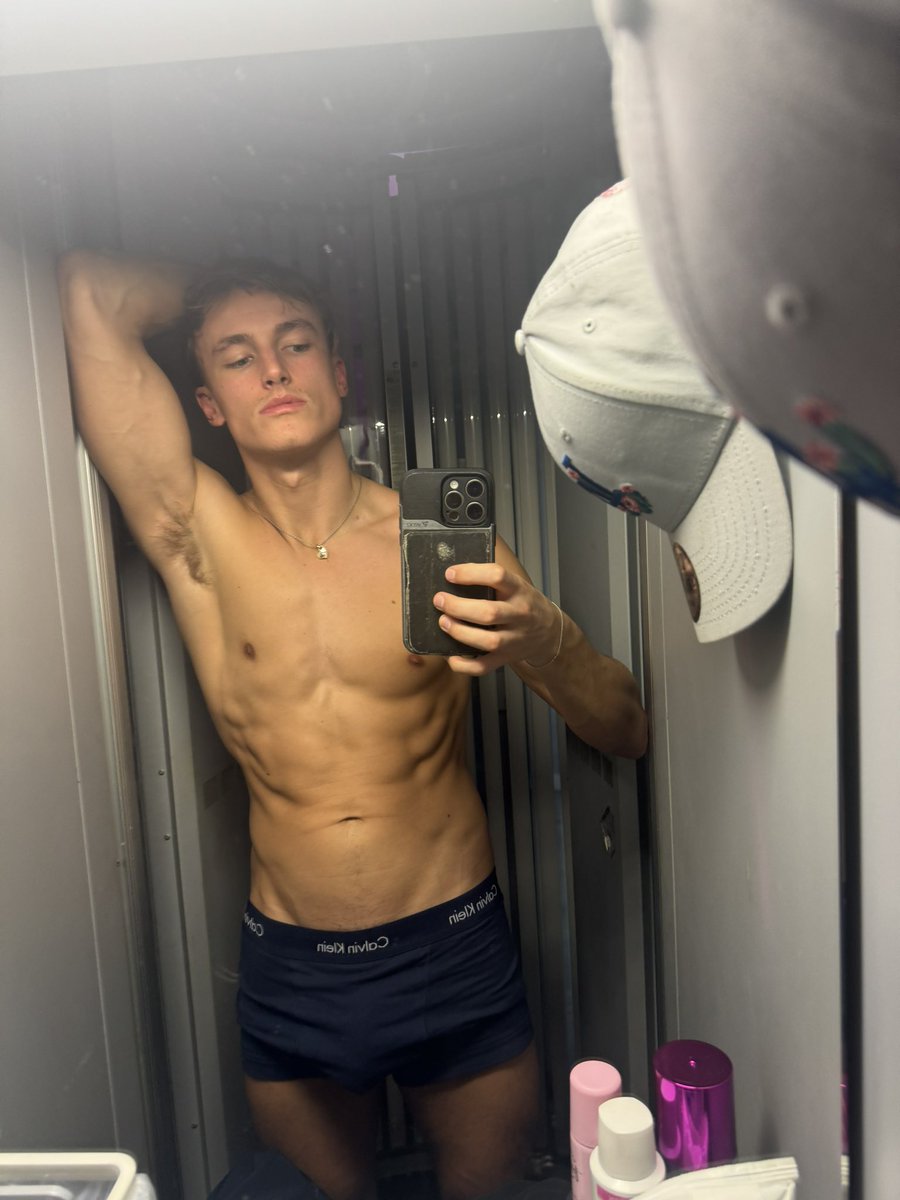 Oliver D tweet media