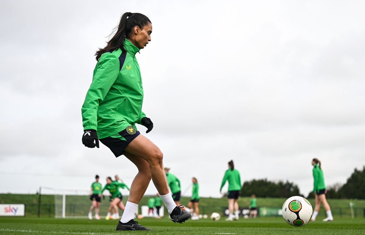 Jasmine Mander tweet media