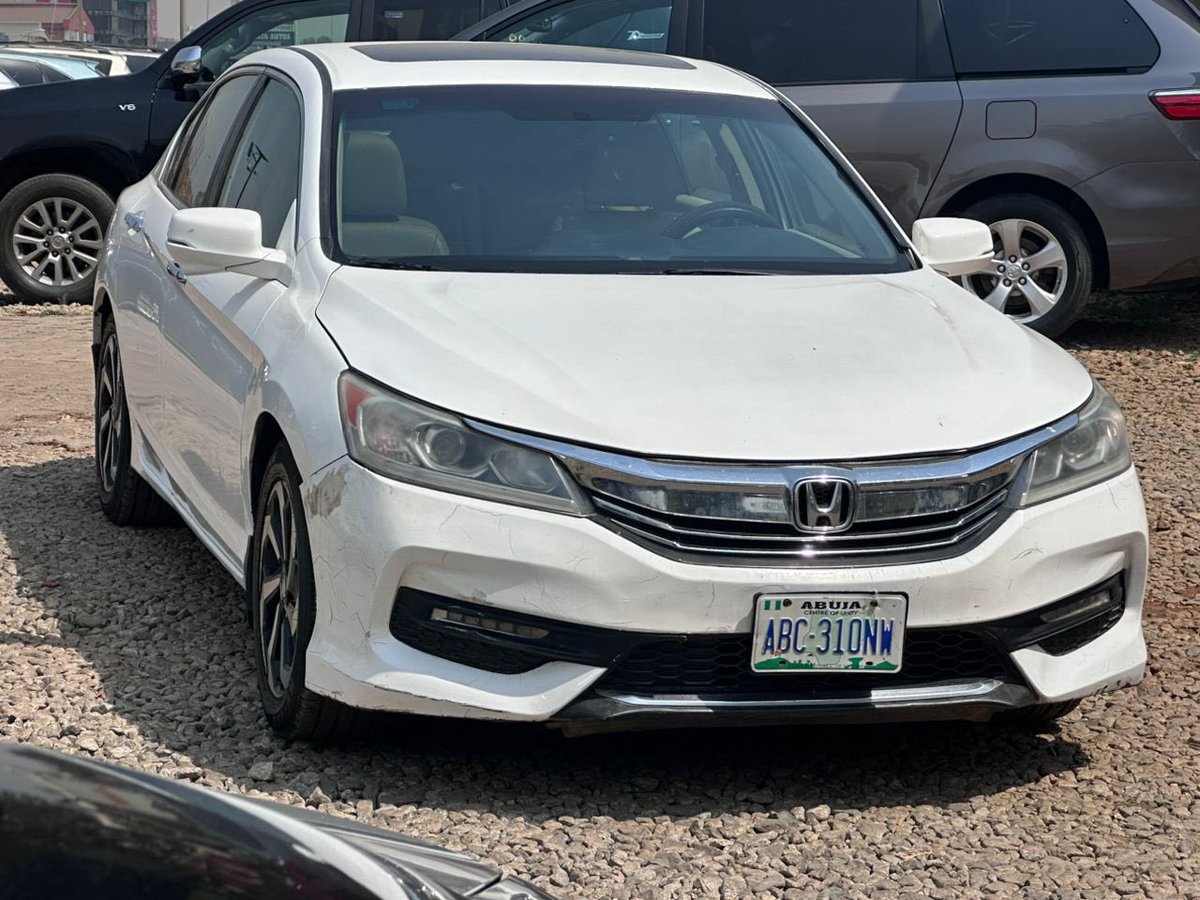 ChauffeurMac's tweet photo. *MAD DISTRESS SALE!!!*

Honda accord 2016 Model.
Full Option.
Untampered engine and gear.
Accident free
AC chilling 
Smooth Drive.

Old Price: 8.5m
New Price: 7.5m net
Location: Gwarinpa Abuja https://t.co/nPjnFJy6eh