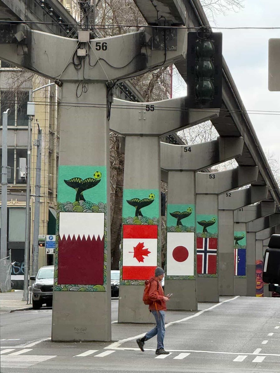 Monorail pillars in Seattle just went global. World Cup 2026 flags are UP. The stage is set 🌎⚽️