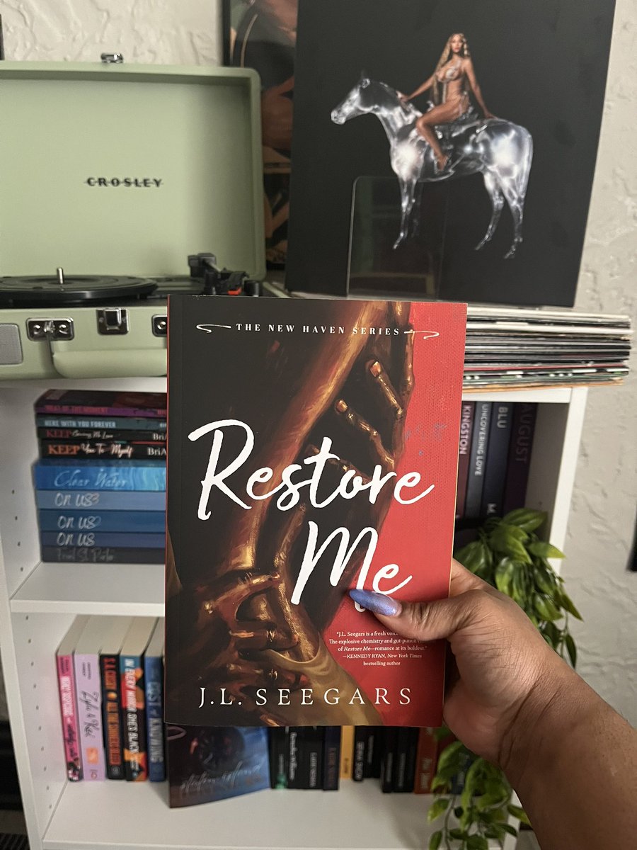 ashiareads's tweet photo. Got new books 😁 https://t.co/I5ZTs5i5Wf