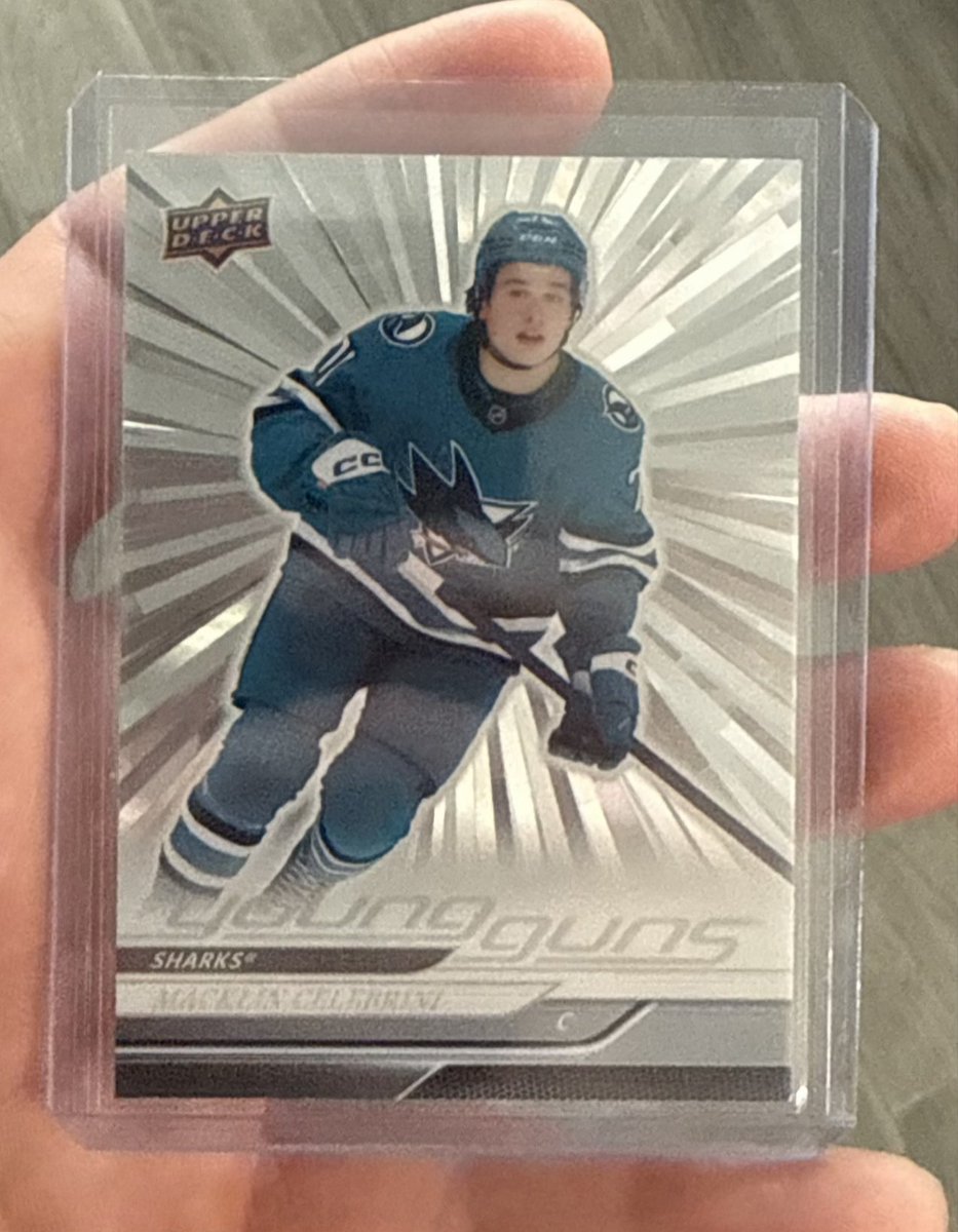 Red Nails II tweet media