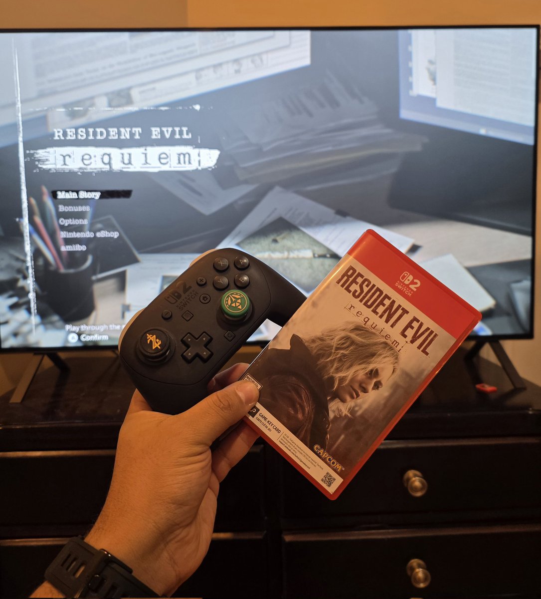 The fact that it looks this good on the Switch 2 and its portable is what honestly convinced me to go with the switch 2 version, LETS GOOOOOOOOO! 

#NintendoSwitch2 #Capcom #ResidentEvil9 #Residentevilrequim