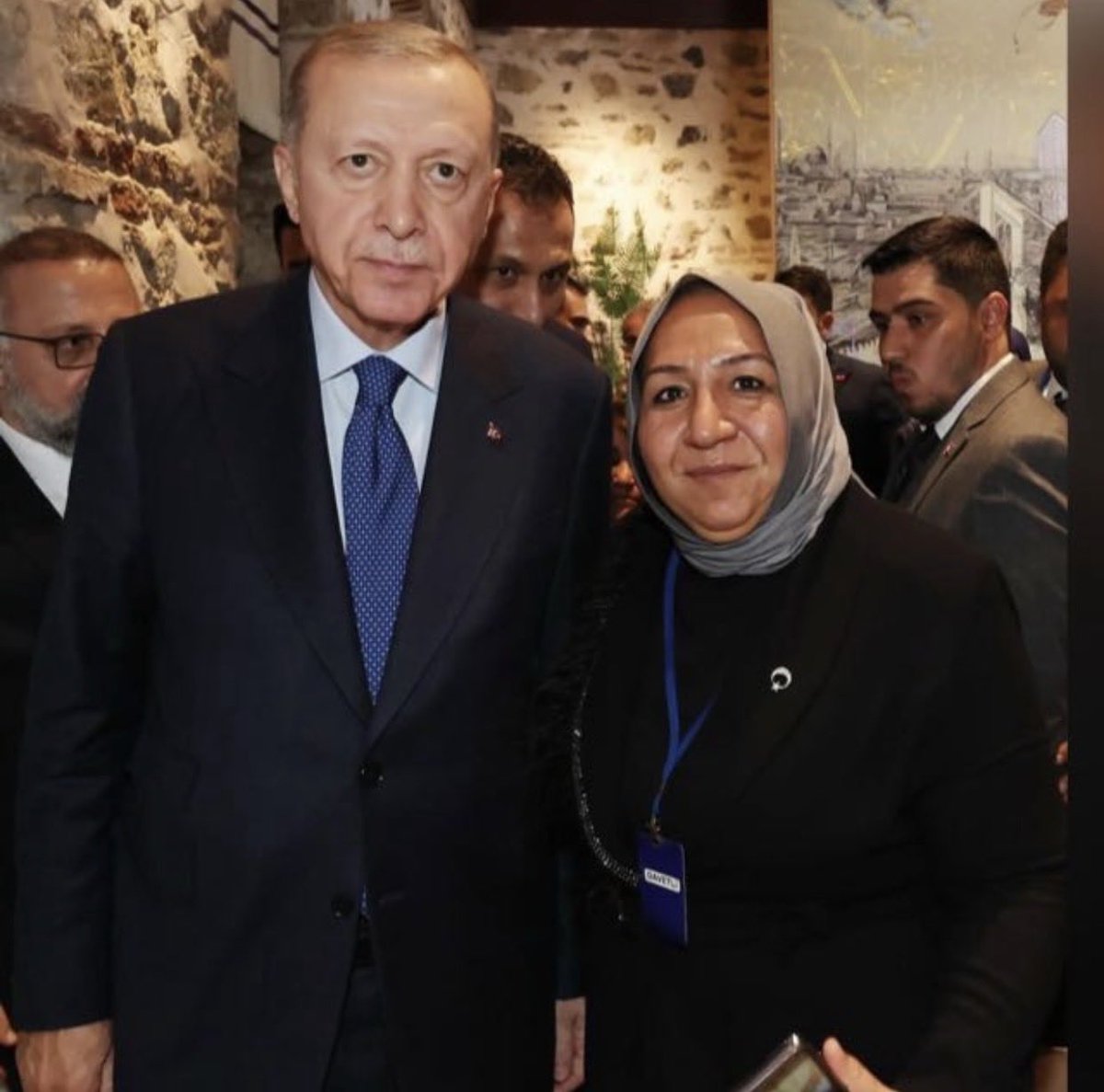 Milletine sevdalı, güçlü liderimiz Cumhurbaşkanımız <a href="/RTErdogan/">Recep Tayyip Erdoğan</a> ’ın doğum günü kutlu olsun. Rabbim sağlık, güç ve kuvvet versin. Nice yıllara, milletimizle birlikte…