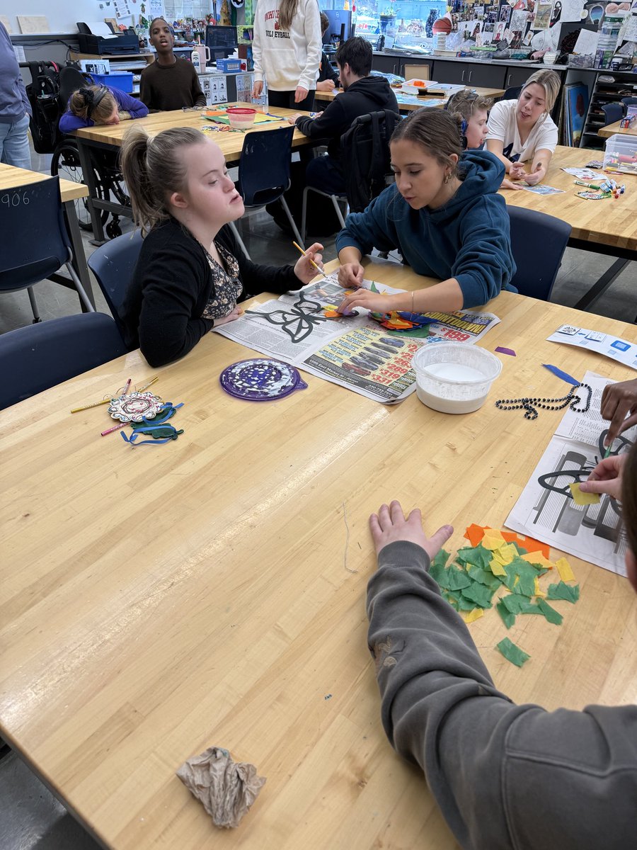 Mrs. Madak tweet media