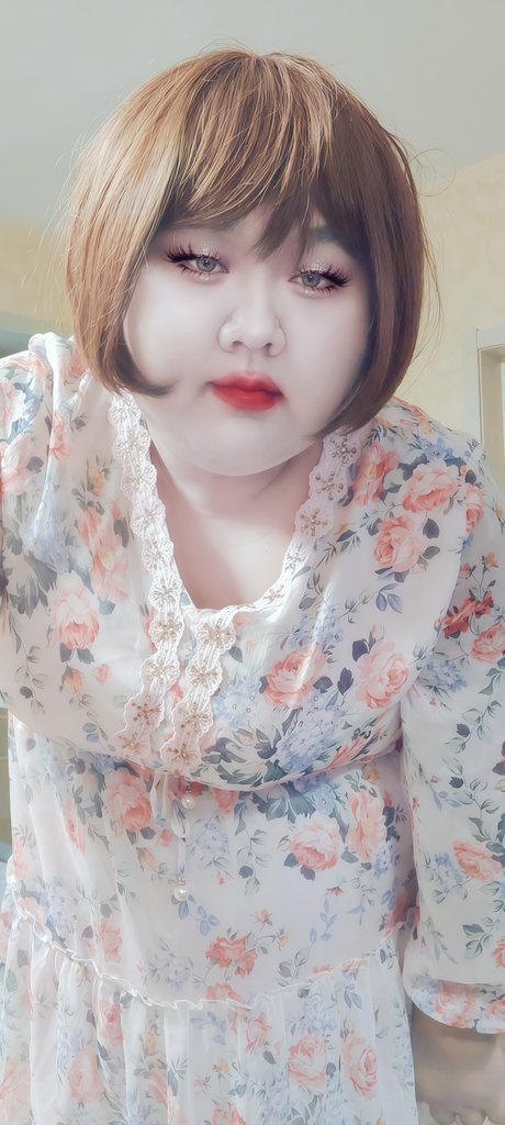 xt666ts's tweet photo. #BBW #伪娘 #母猪 好难买我能穿的尺码的衣服啊，我也想穿特别骚的衣服😭 https://t.co/R8yPYHzyvZ