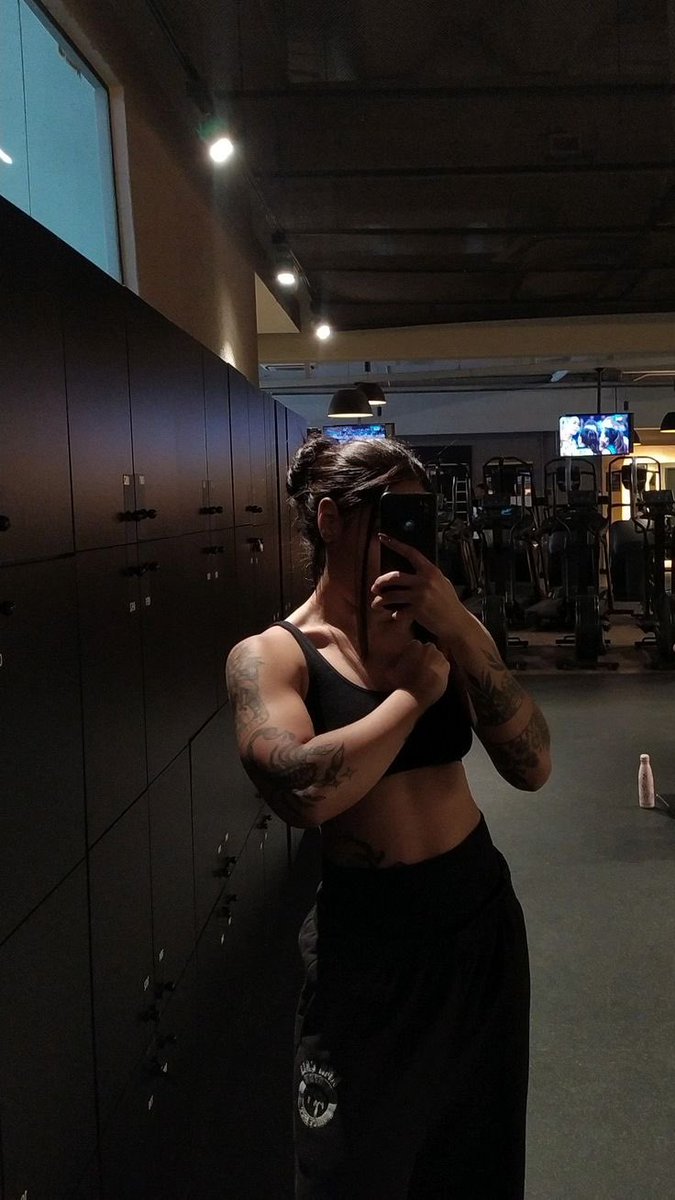 alexdlost's tweet photo. 🖤 https://t.co/FCQMUPpOFm