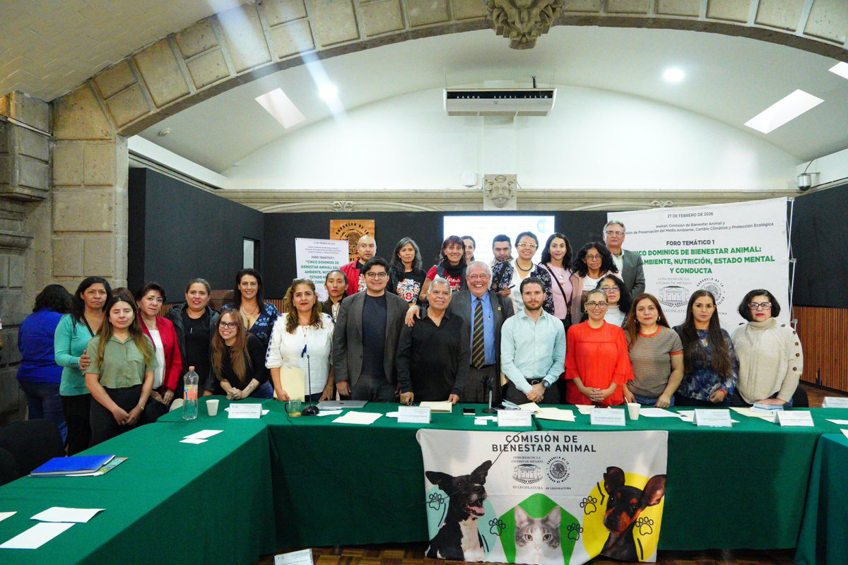 talapariente's tweet photo. El foro de bienestar animal de hoy no fue como lo imaginaba… pero al final salió bien.
Si quieres saber qué pasó, espera el próximo video; ahí te cuento todo.
#BienestarAnimal #ForoAnimal #ProtecciónAnimal #Albergues #Refugios #CDMX https://t.co/YyspimLCoD