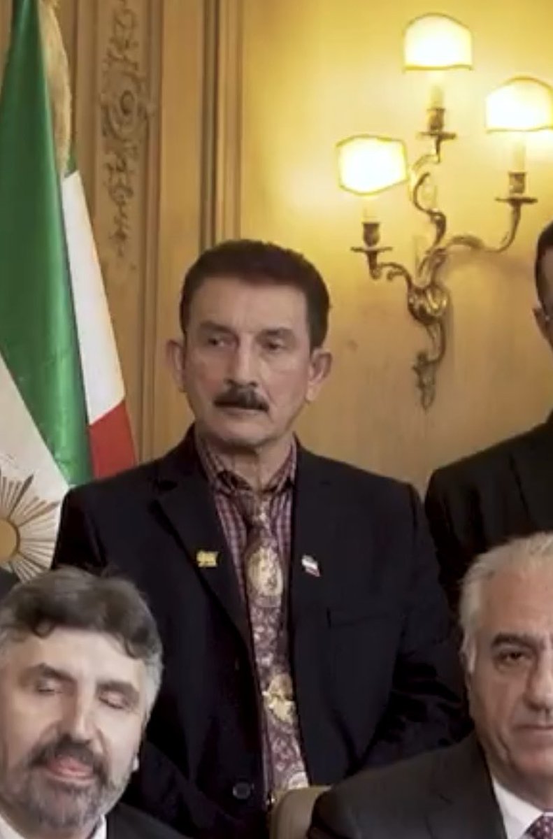 شامگاه اعتماد tweet media