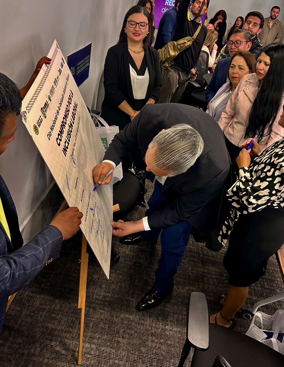 #Laboral En su primer evento público como titular de la Secretaría de Grupos Sociales e Inclusión, del Comité Nacional de la <a href="/CTM_MX/">CTM Nacional</a>, <a href="/leobardosoto/">Leobardo Soto</a> RINDIÓ PROTESTA como integrante de la RED ESTATAL de Vinculación Laboral de Puebla y mencionó la política de Inclusión Laboral del