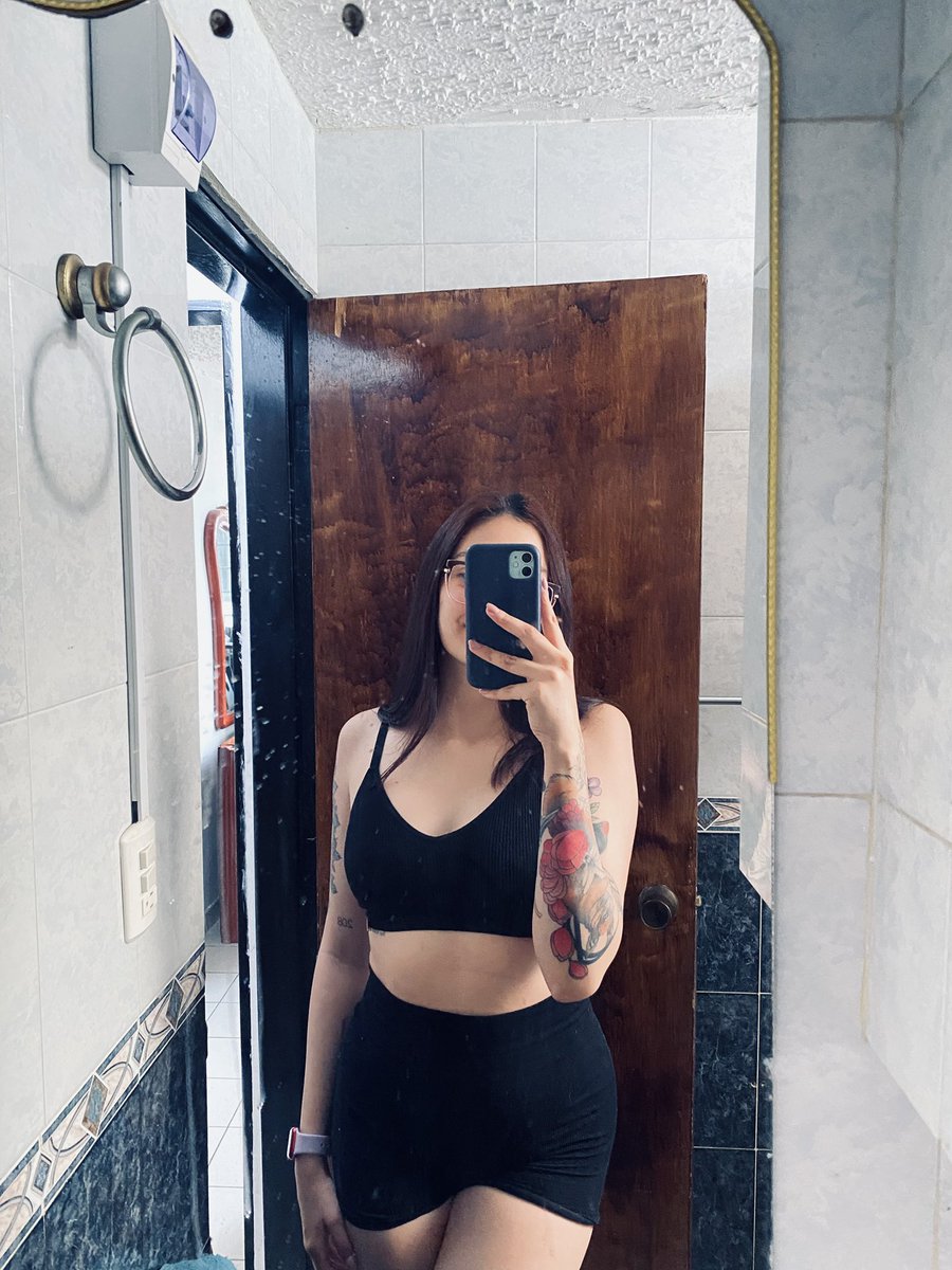 N | Diosa | Feet | FINDOM tweet media