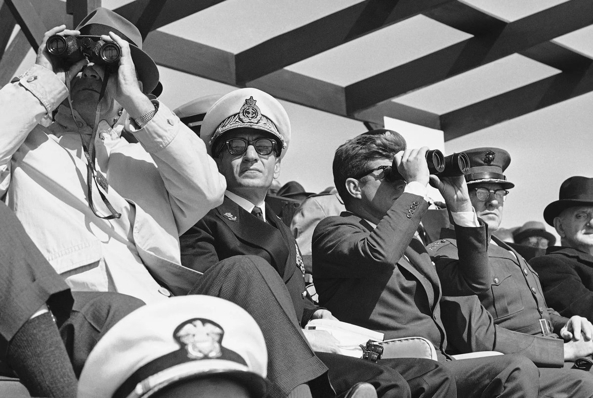 History In Pics tweet media