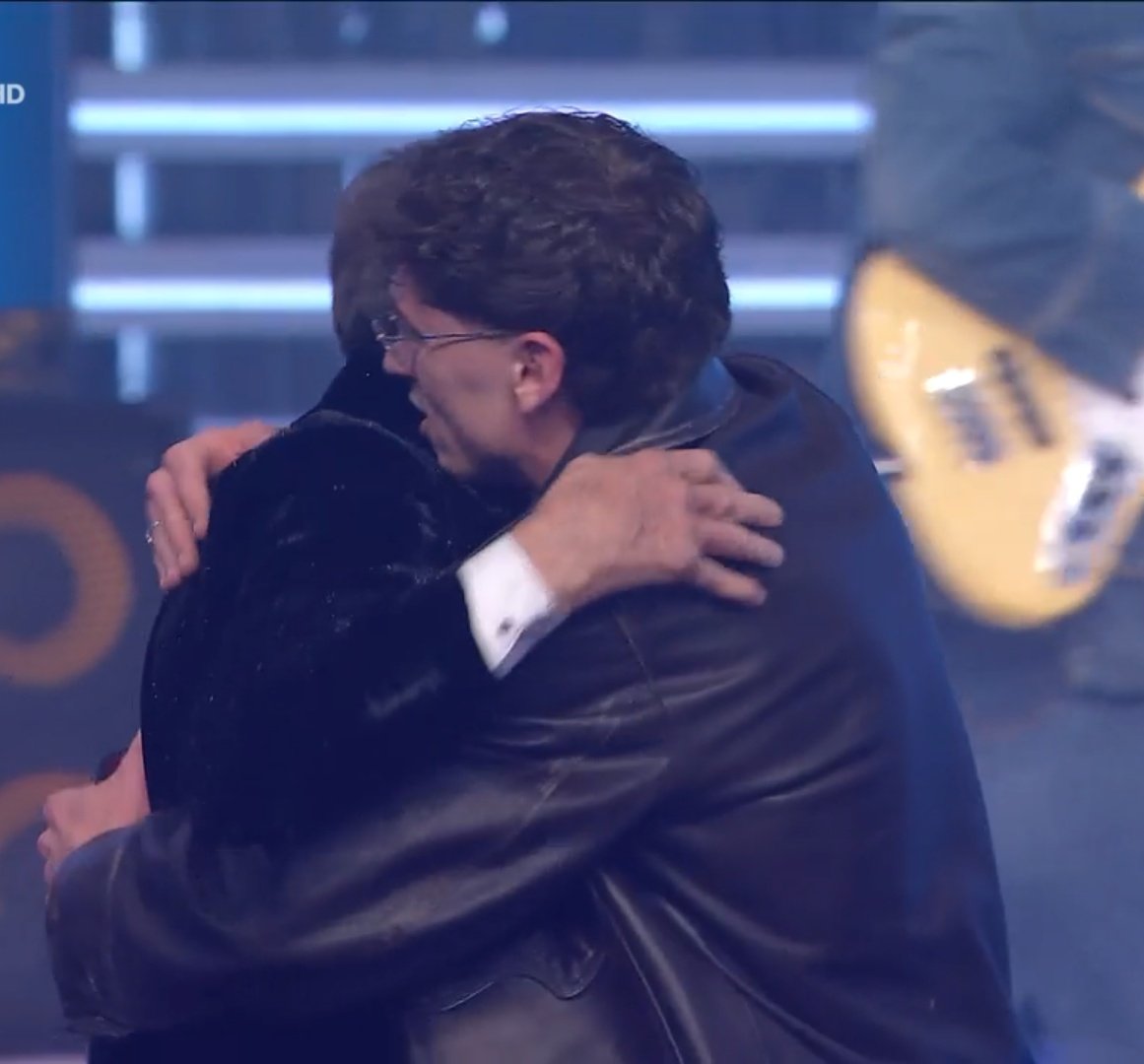llyfrausandrain's tweet photo. CUCCIOLI! #sanremo2026 https://t.co/hiWZ92l8CW