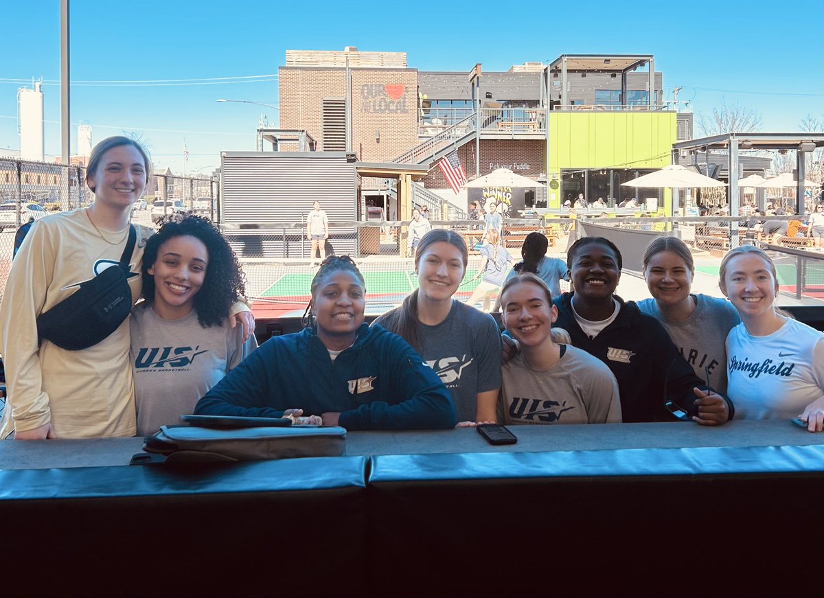 UIS Women’s Basketball tweet media