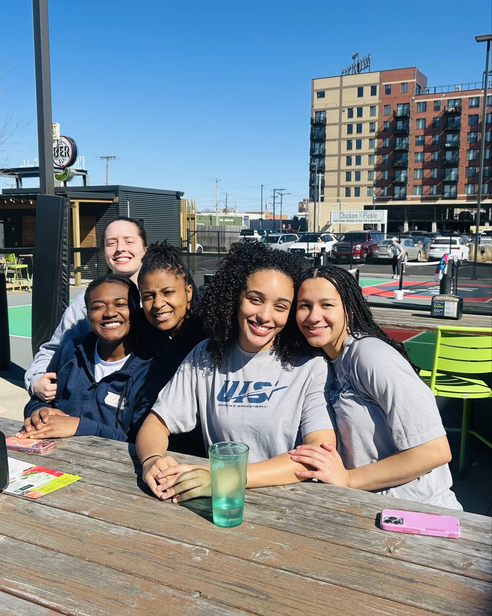 UIS Women’s Basketball tweet media