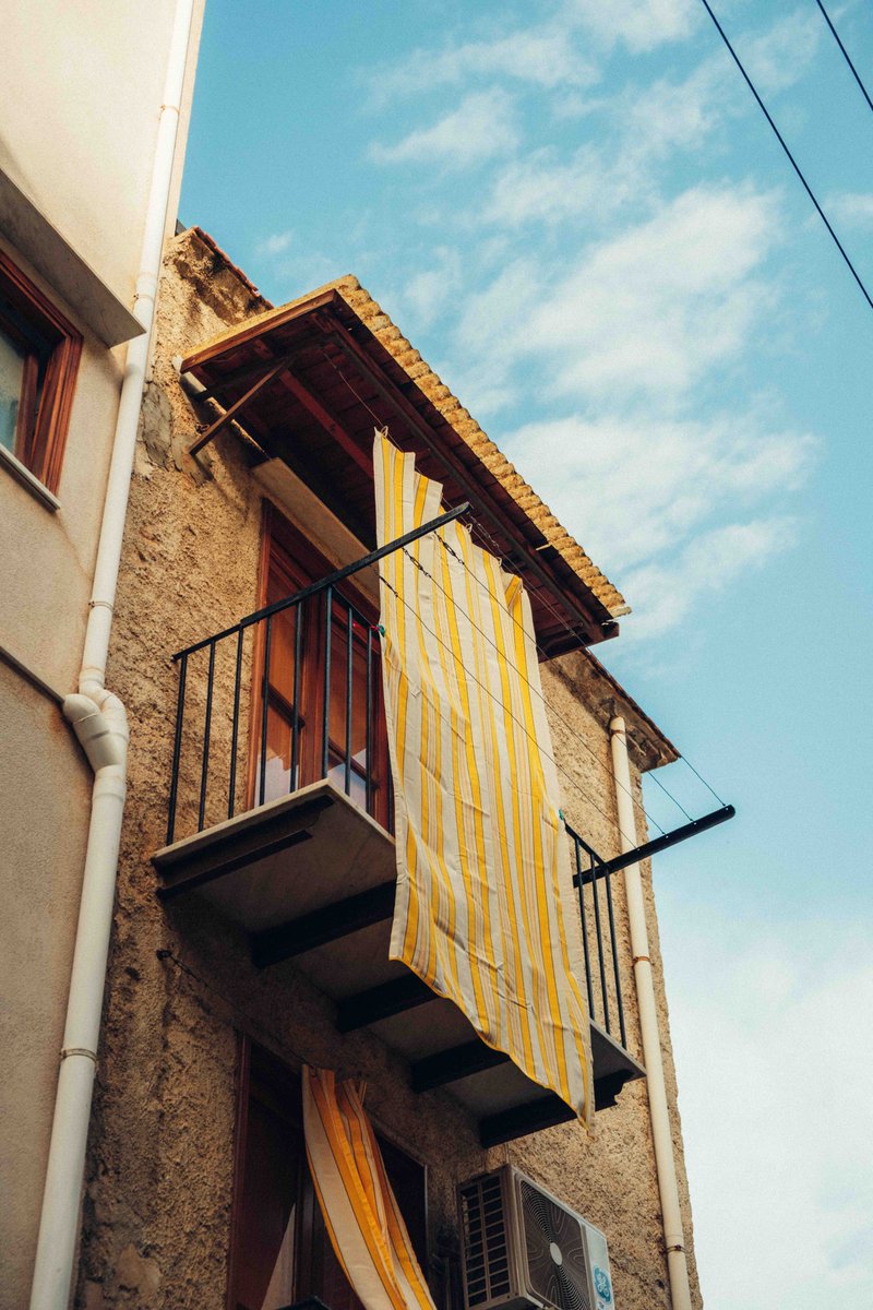 picsonthestreet's tweet photo. Italian streets https://t.co/kfdxQRT8Rn