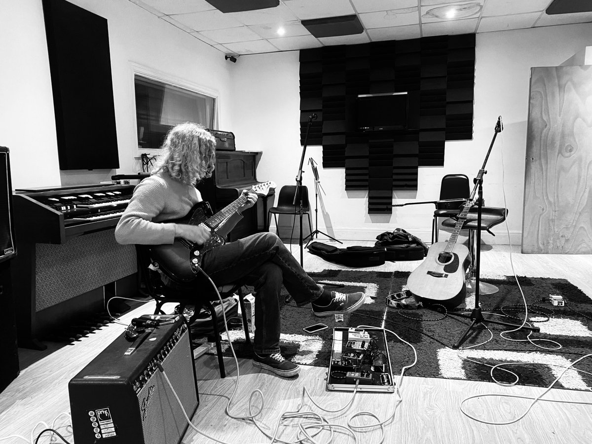 sunstack jones tweet media