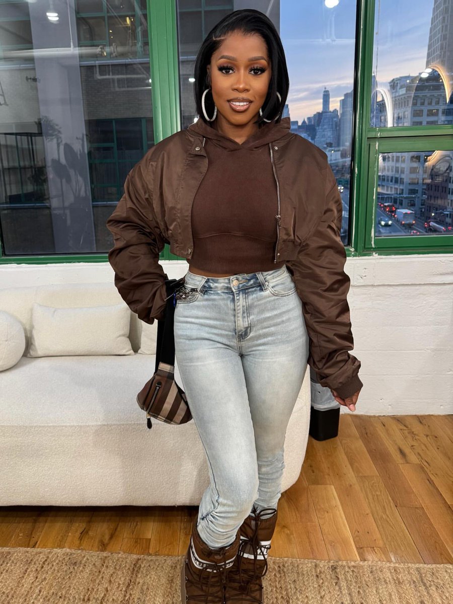 BlockTopickz's tweet photo. Remy Ma looks naturally beautiful in newly shared photos: https://t.co/wRkyEQdAE2