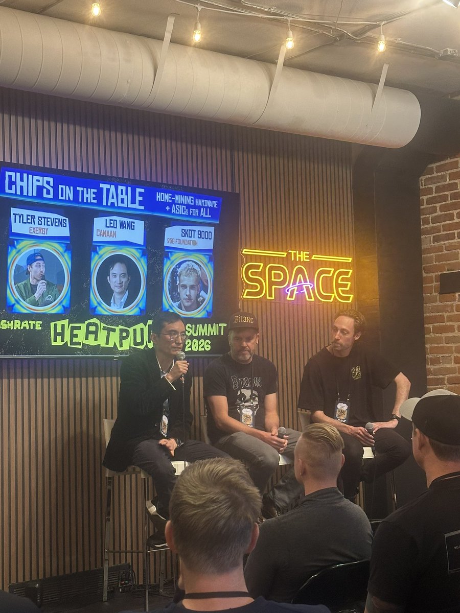 CahillBit's tweet photo. @herder1981 representing @canaanio at @HashHeatpunks Summit in Denver, Colorado. Great discussion with on Home Mining Hardware + Asics for all! #avalonq #mini3 #canaan https://t.co/DJ0jdpHjUF