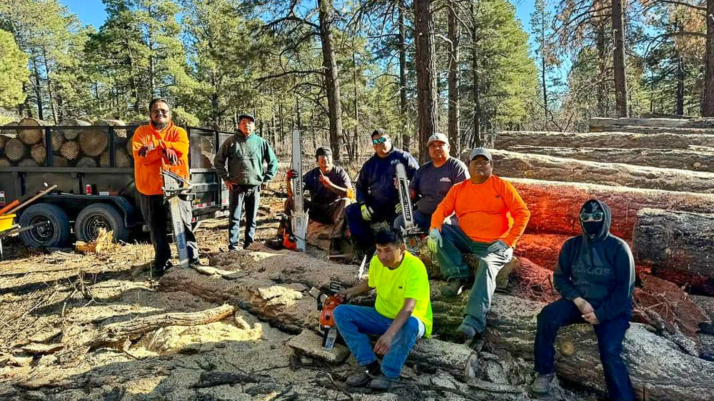 MarathonPetroCo's tweet photo. ICYMI, 💡 with support from our team at MPLX, Diné Ba'adeiti For The People is helping deliver firewood to hundreds of households across the Navajo Nation and Hopi Tribe without utilities. 🔗 Learn more: https://t.co/JR7eDHjWFu
#MarathonPetroleum #NavajoNation
#MPCGives #HopiTribe