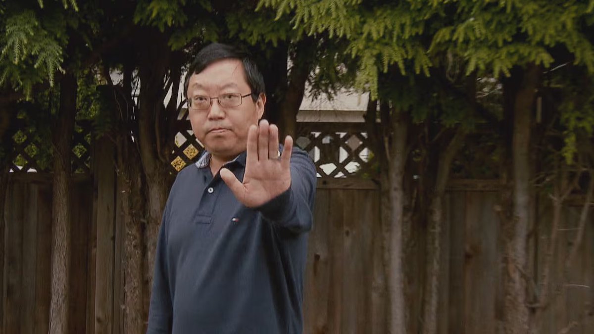 cosminDZS's tweet image. You've probably never heard of him but Xun "Sunny" Wang was the final boss of Canadian immigration fraud. 

Starting in the mid 2000's Sunny was an immigration consultant from B.C. who was responsible for faking more than 1,000 residencies to his mostly Chinese clients. 

He got