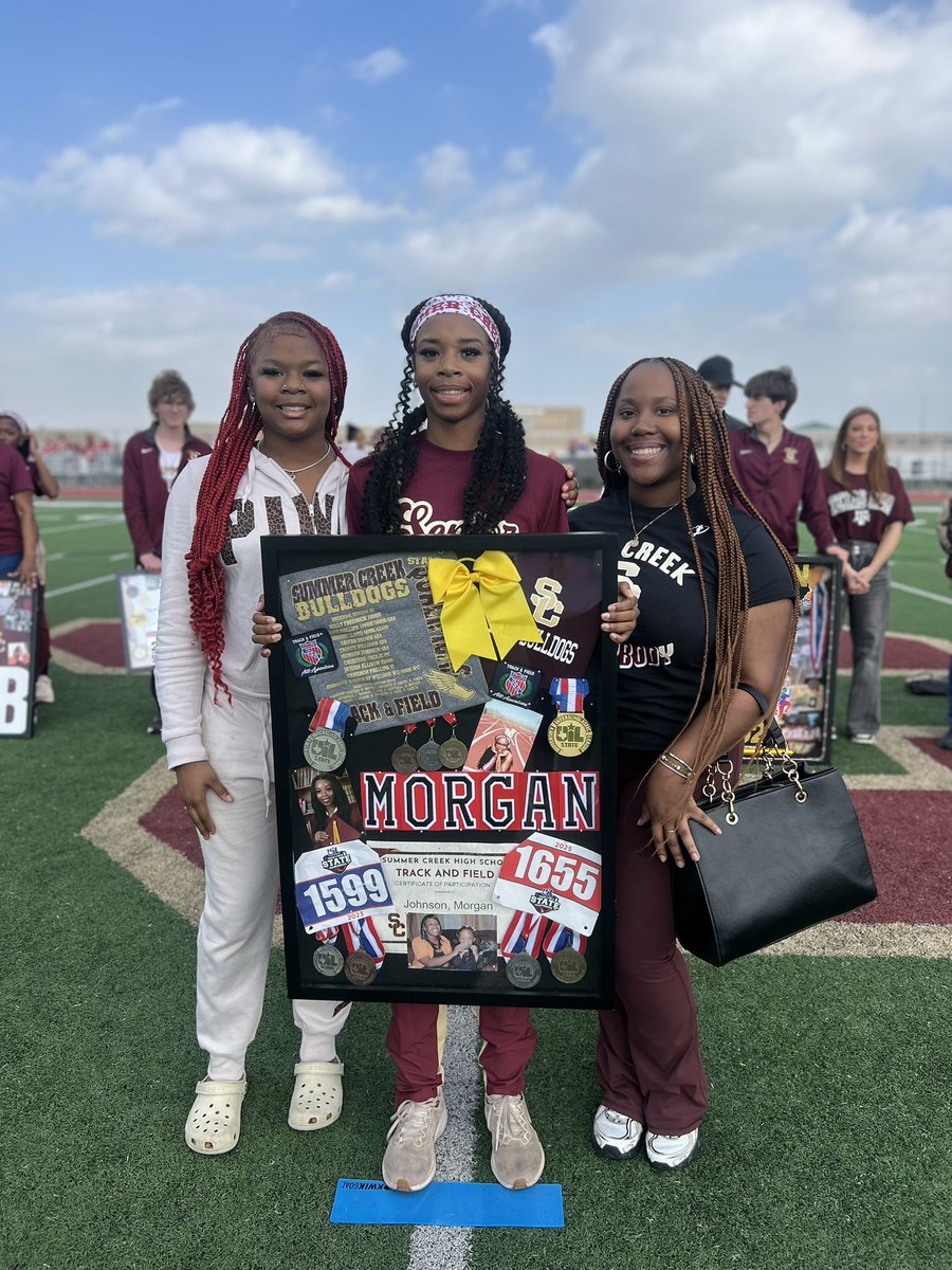 CoachKarenSmith's tweet photo. 🚨Morgan Johnson🚨

400m
800m
4 x 800 relay
Distance Medley

University of Arkansas Pine Bluff🏃🏾‍♀️

#AlwaysABullDog https://t.co/6o49C5QHjN