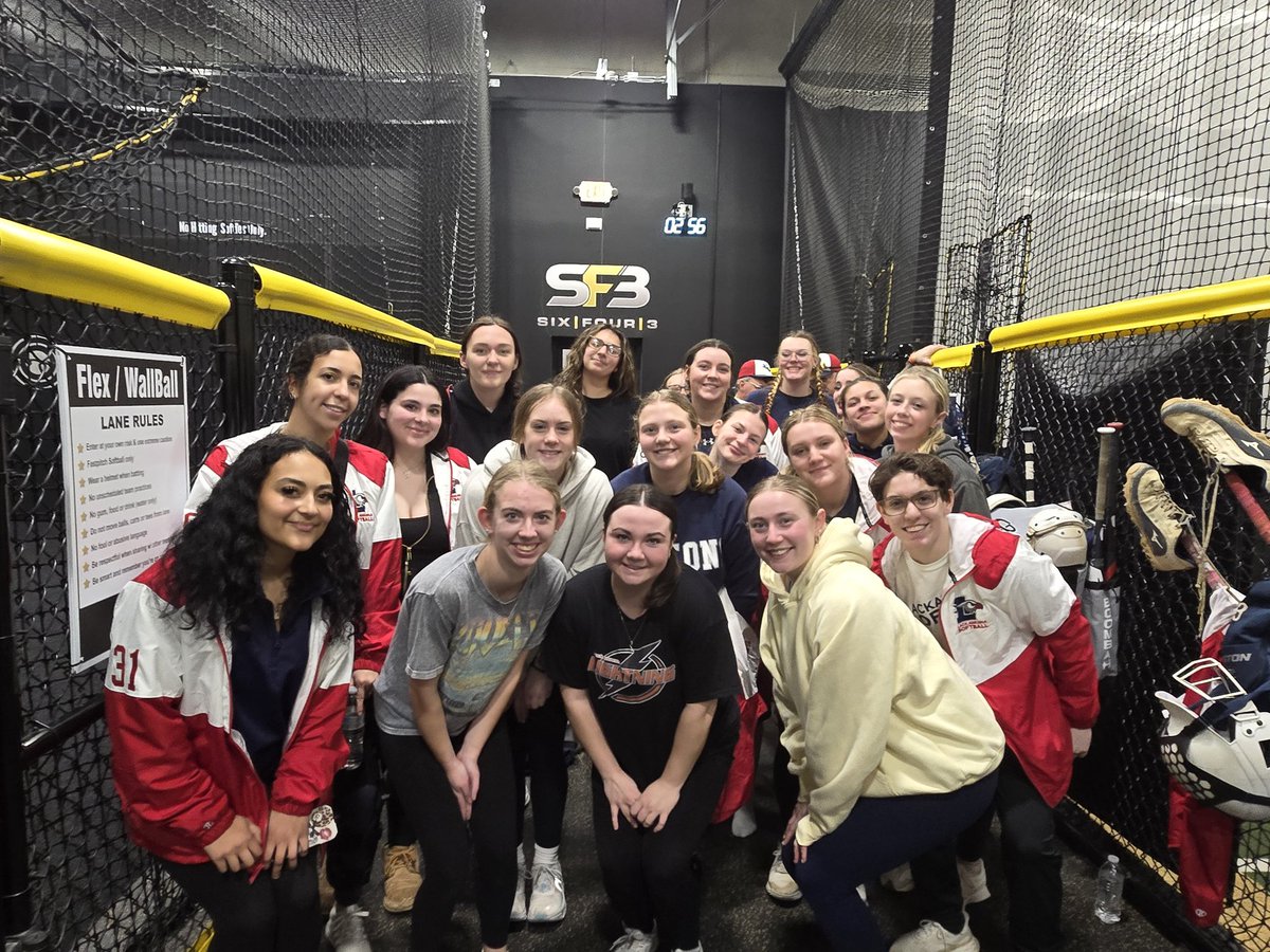 LC_LadyFalcons's tweet photo. Games canceled ๐ Still had an opportunity to get some work in๐ช Thanks to Mark from SixFour3 for the opportunity!! #LackLife #OutWorkEveryone #NoMioreRain #SixFour3 https://t.co/HLmyZP47Ir