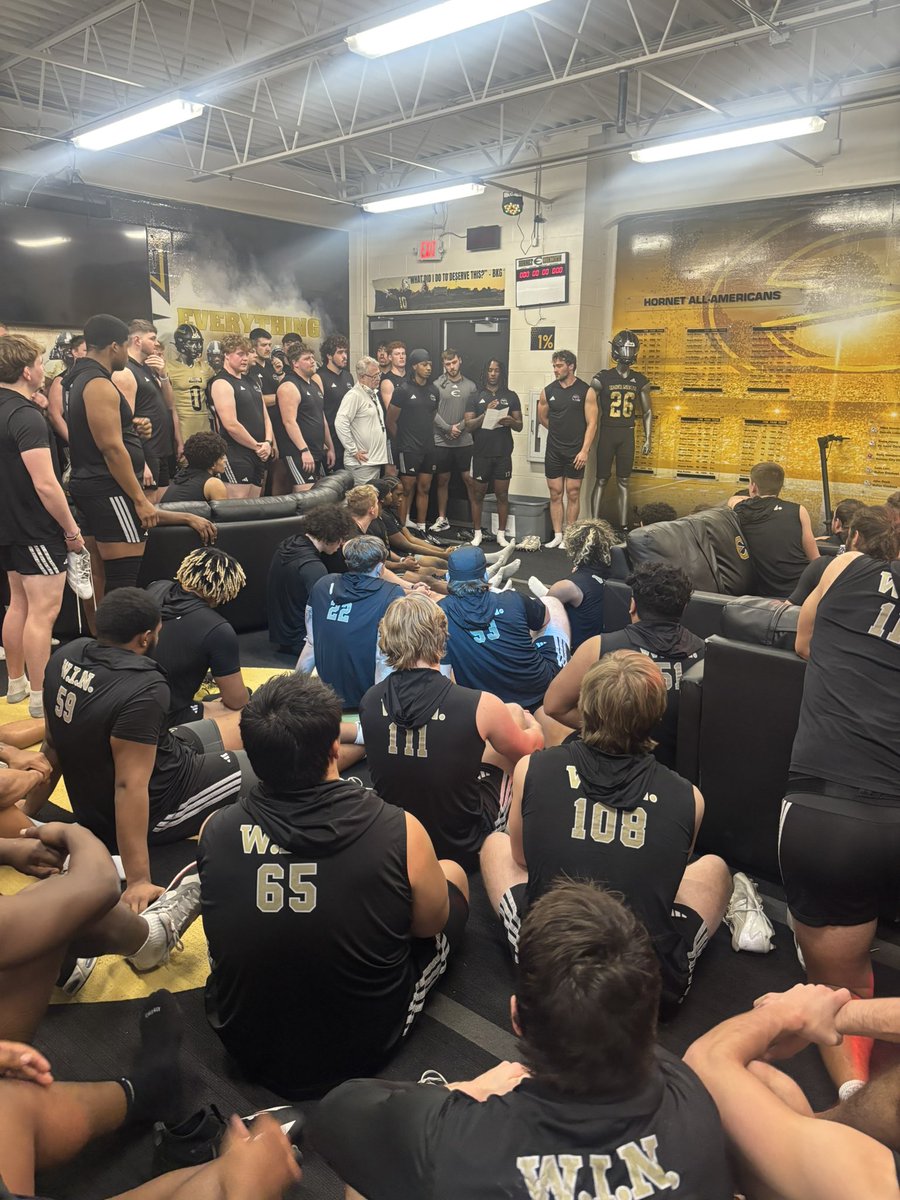 ESU Hornet Football tweet media