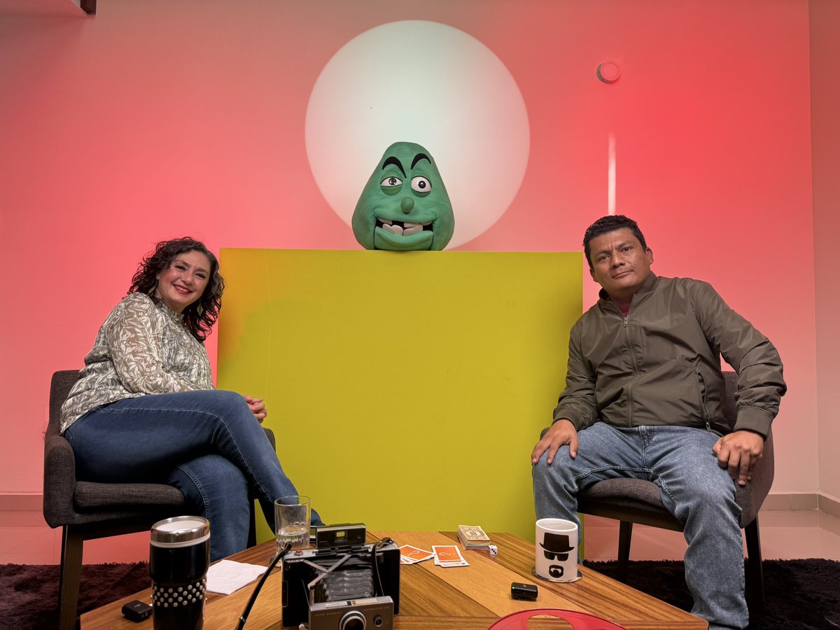 AvseFernando's tweet photo. “𝐂𝐡𝐚𝐲𝐨𝐓𝐯”
Un gusto el haber participado como invitado en este ingenioso proyecto de comunicación llamado “ChayoTv” con la periodista Claudia Ivonne Hdz. (@clavon73) 
¡Agradezco el convite a su programa, mucho éxito y estamos atentos a su transmisión! 

¡Enhorabuena! https://t.co/rsvt34iEQB