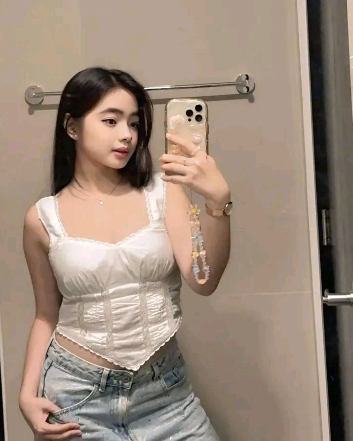 NiaPutriw's tweet photo. muuuaaaccchj https://t.co/X6xqZu0NnR