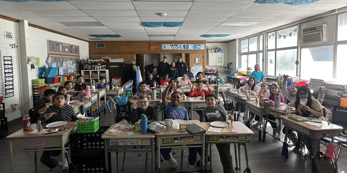 Tiffany Lorenz tweet media