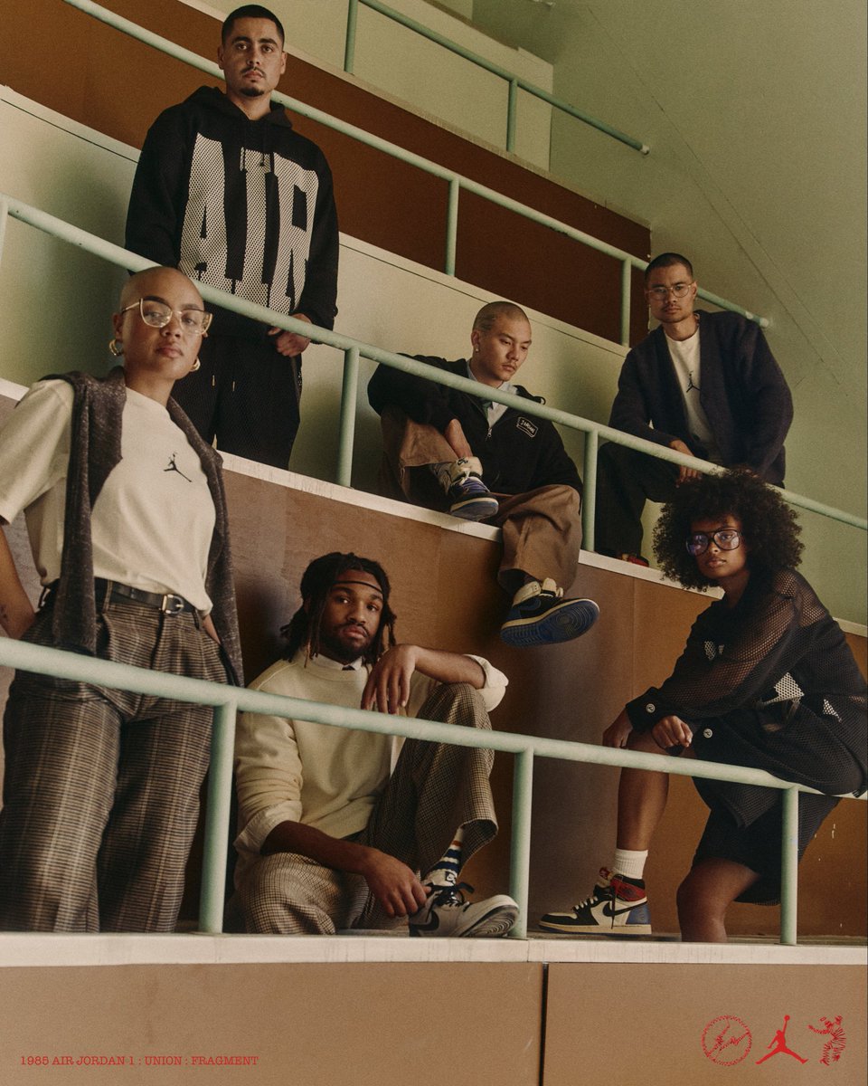 TROPHY ROOM tweet media