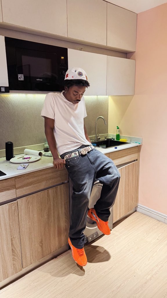 Ø (@ochukopls) / Posts / X