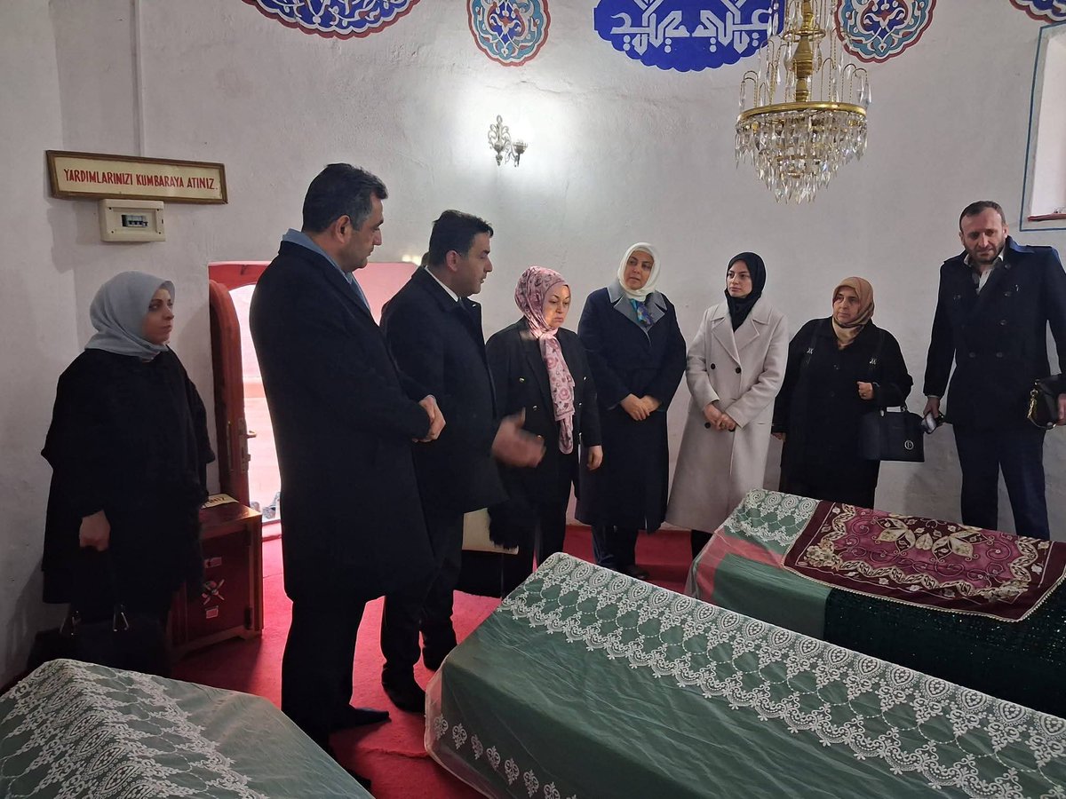 enginpehlivanli's tweet photo. #Kırıkkale ’mizin manevi mimarı #Hasandede ’nin gölgesinde,bu toprakların köklü huzurunu ve bereketini çok kıymetli bir misafirimizle paylaştık
Bilgi ve İletişim Teknolojileri Başkan Yardımcımız ve MKYK Üyemiz @YilmazCansin
Manevi değerlere gösterdiği ilgi,bizler için kıymetli🌹 https://t.co/tETWrSz7vf