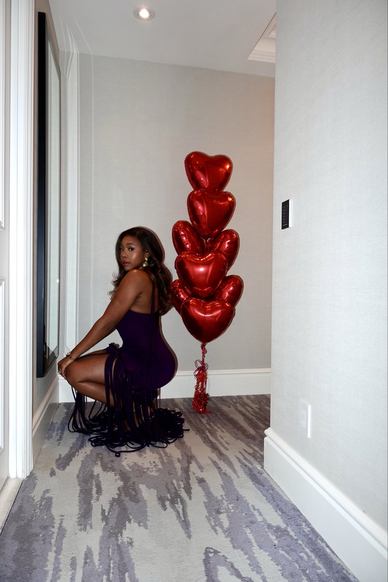 מַלכָּה tweet media