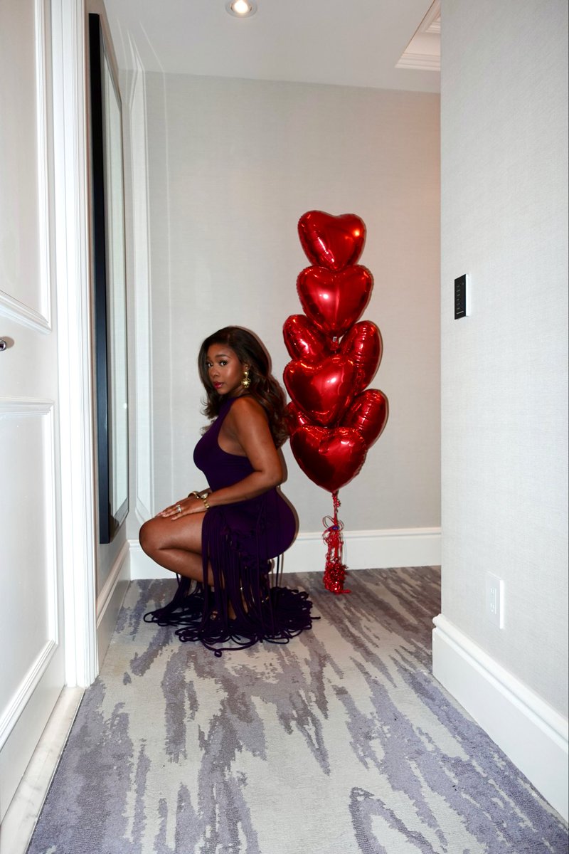 מַלכָּה tweet media