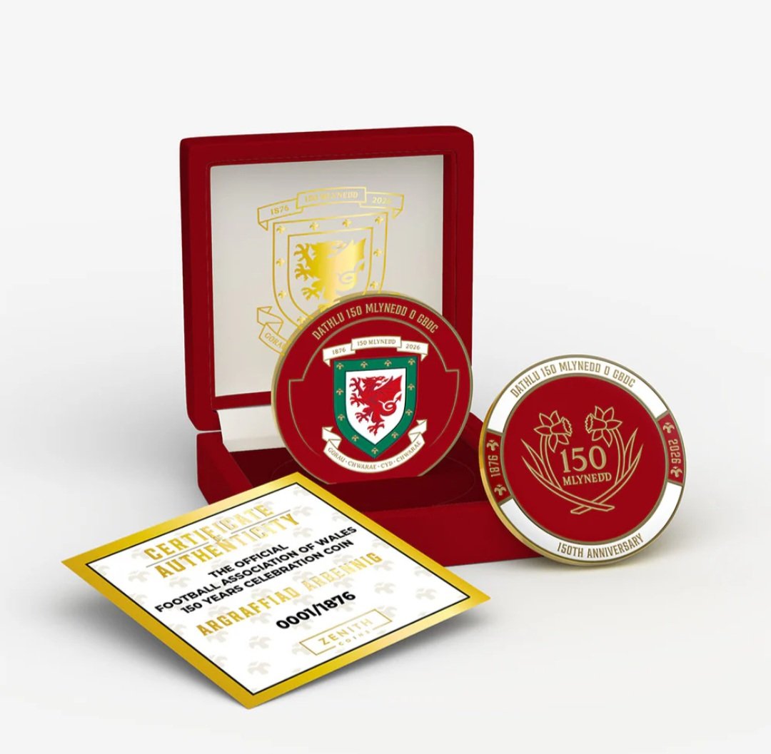 oldwelshpins's tweet photo. Continuing to celebrate 150 years of Welsh football and @Cymru have launched a 150th year commemorative coin to celebrate, available to pre-order via @zenithcoins 

#oldwelshpin https://t.co/twcnuWz87U