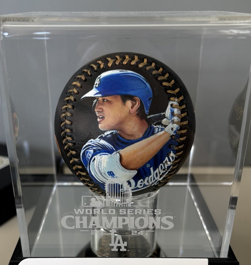 jtroutpaintings's tweet photo. Finally sharing one of many commissions that’s been in the works. I’ve painted several signed Ohtani baseballs in the past but never on black leather. Customer is super happy, and that makes me super happy!

@Dodgers @ShoheiOhtaniHQ #paintedbaseball #1of1 #shoheiohtaniauto1of1 https://t.co/A2l8Aspm6S